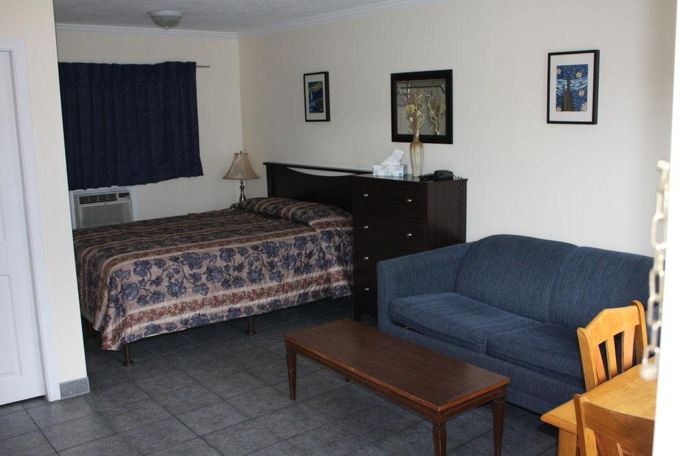 Sunny Beach Motel Пентиктон Экстерьер фото