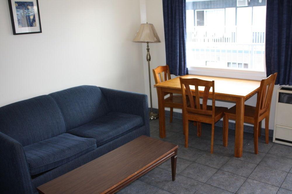 Sunny Beach Motel Пентиктон Экстерьер фото